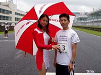 レースクイーンと記念撮影♪